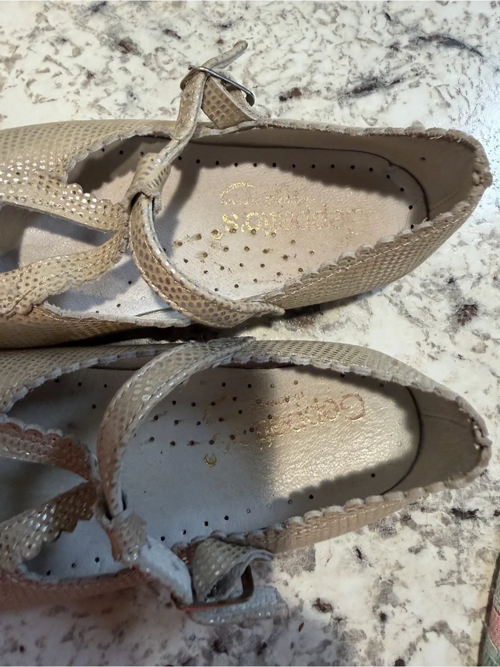 Girls Sparkle T-Strap Dress Shoes in Beige/Tan
